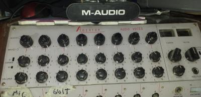 Placa M-audio.Mixer Aberton
